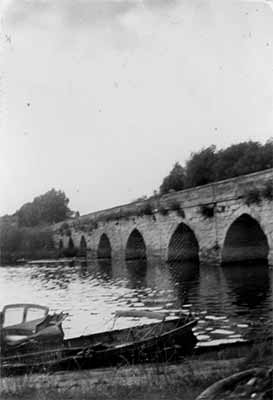 Bridge upon the Avon - Private Collection Bridge upon the Avon - Private Collection