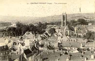Vue panoramique de Château-Thierry/ Aisne - Collection privée Vue panoramique de Château-Thierry/ Aisne - Collection privée