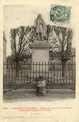 Statue de Jean de La Fontaine (1621-1695) Château-Thierry/ Aisne Collection privée Statue de Jean de La Fontaine (1621-1695) Château-Thierry/ Aisne Collection privée